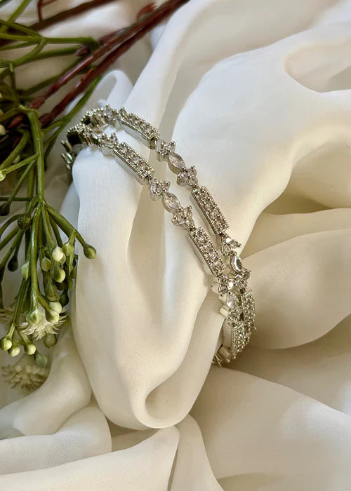 𝑻𝒓𝒆𝒏𝒅𝒚 𝑬𝒂𝒓 𝑩𝒂𝒏𝒈𝒍𝒆𝒔 𝒇𝒐𝒓 𝑾𝒐𝒎𝒆𝒏 𝒘𝒊𝒕𝒉 𝑺𝒕𝒚𝒍𝒊𝒔𝒉 𝑴𝒐𝒅𝒆𝒓𝒏 𝑳𝒐𝒐𝒌 𝒂𝒏𝒅 𝑷𝒓𝒆𝒎𝒊𝒖𝒎 𝑺𝒉𝒊𝒏𝒆